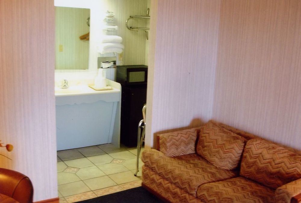 Hillcrest Inn & Suites 奥佐纳 客房 照片